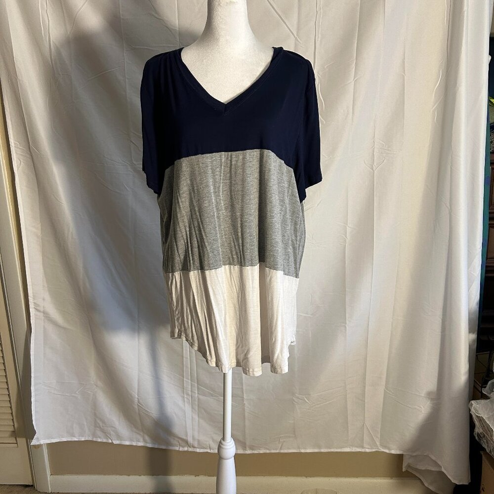 Amaryllis Top Size 2X Short Sleeve